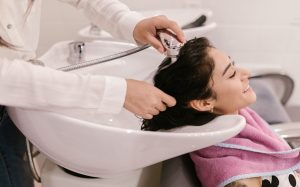 Glicerina no cabelo: 6 motivos para usar