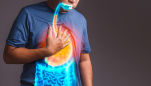 Como aliviar a azia: 8 dicas eficientes