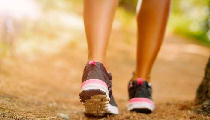 Quantas vezes por dia devo caminhar para eliminar o açúcar do corpo?