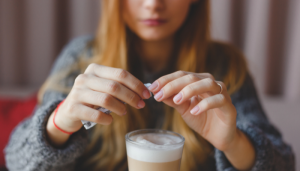 O que acontece com seu corpo e cérebro quando você para de comer açúcar?