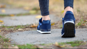 Quantas vezes por dia devo caminhar para eliminar o açúcar do corpo?