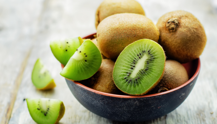 7 benefícios do kiwi: por que deveria comer hoje?