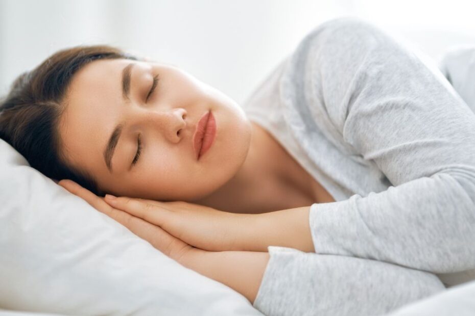 Por que não consigo dormir? Entenda as causas e sintomas da insônia
