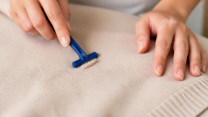 Como tirar bolinhas da roupa: truques práticos e fáceis